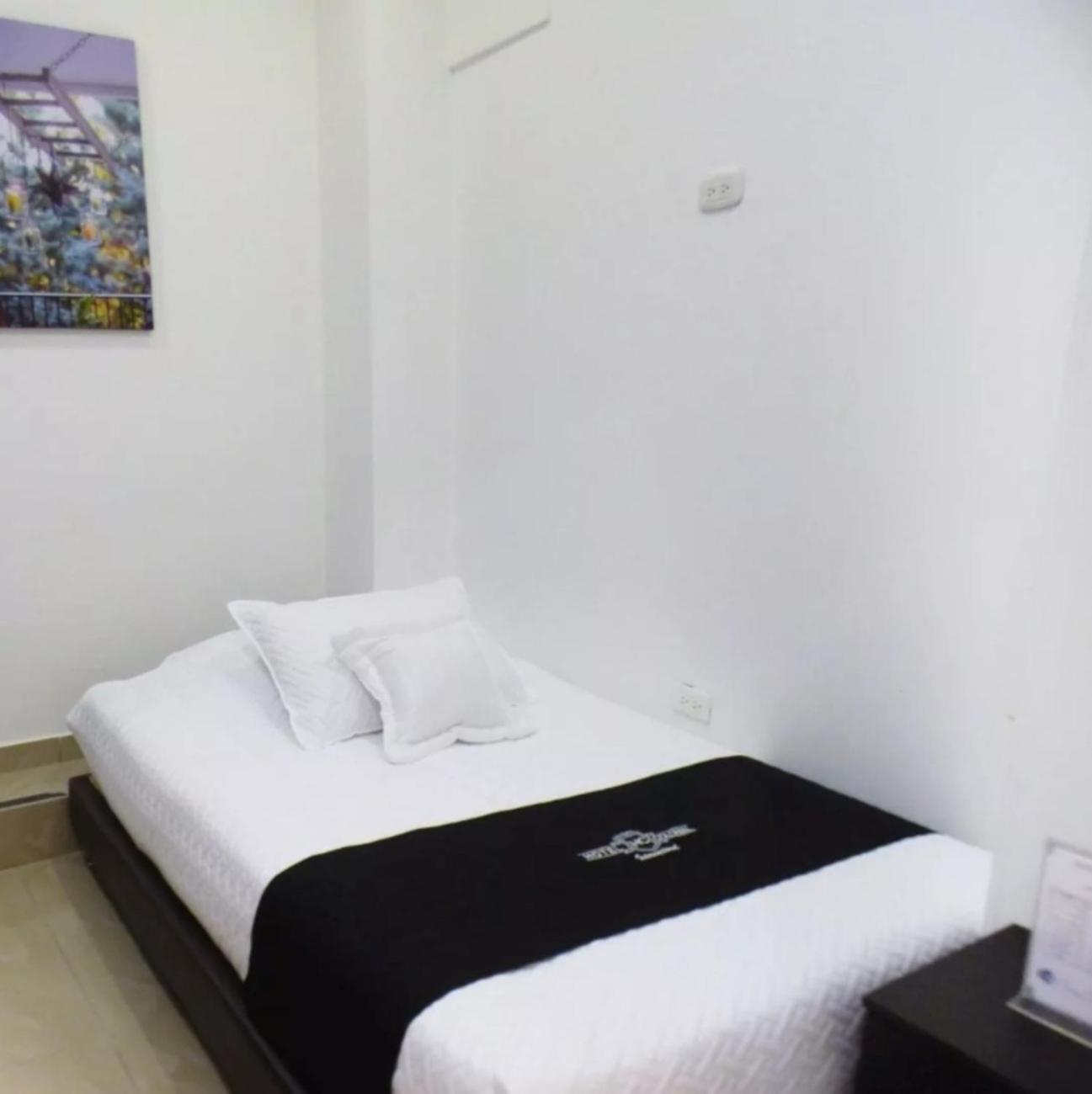 Hotel Colonial Internacional Bogota Luaran gambar