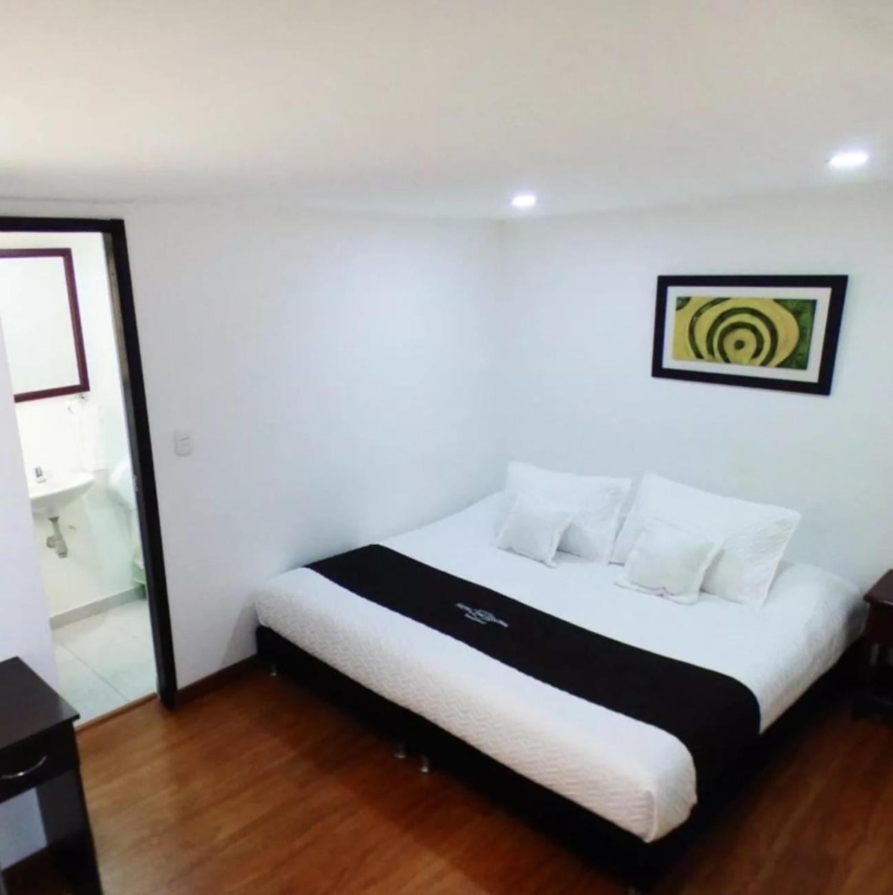 Hotel Colonial Internacional Bogota Luaran gambar